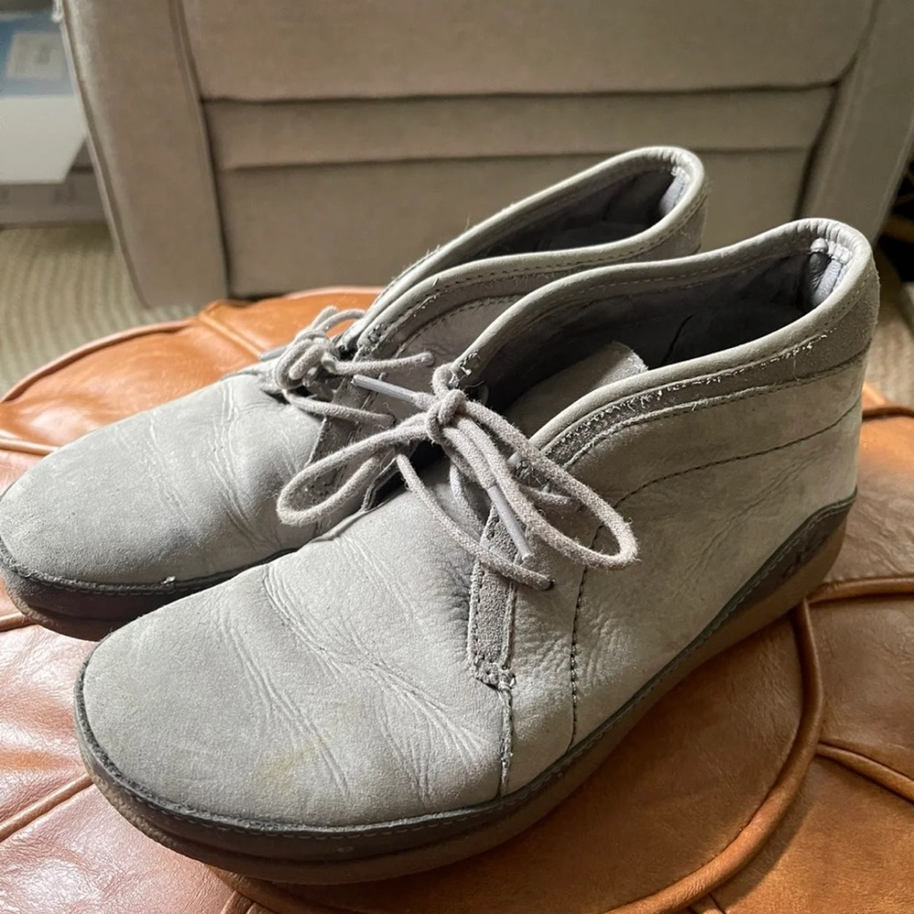 chaco chukka boots size 6